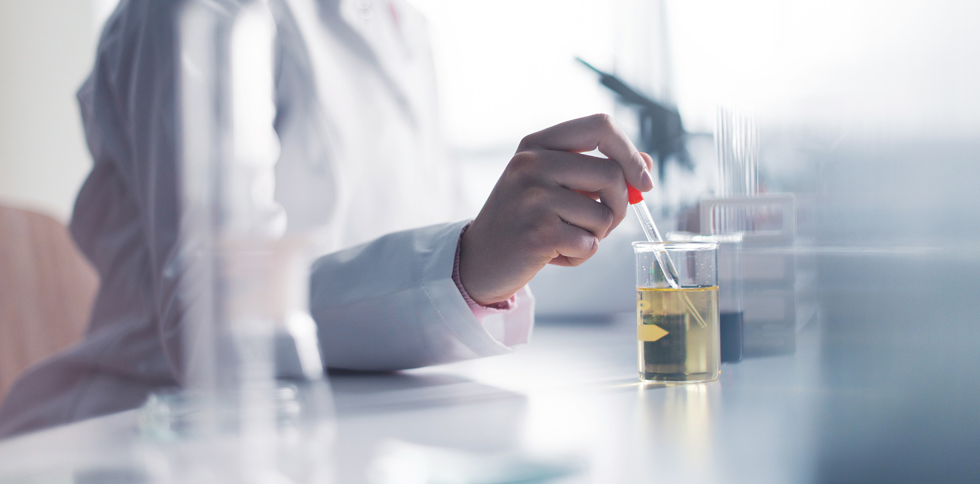 秉持奉獻與創(chuàng)新精神